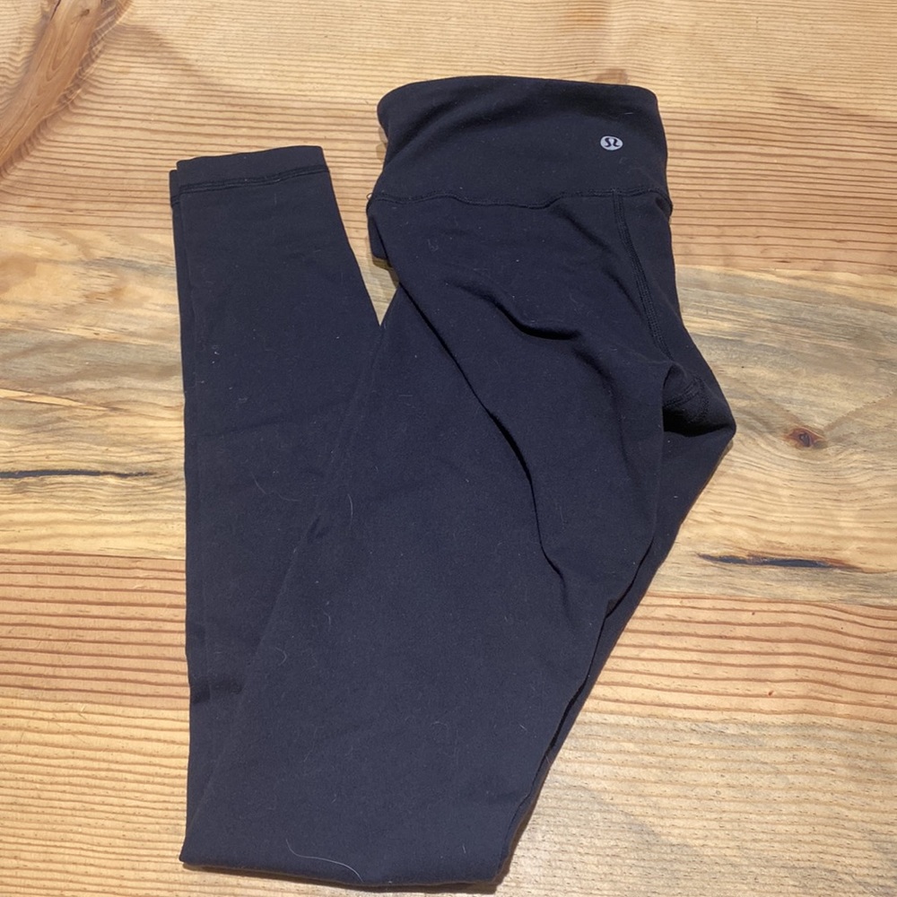 LULULEMON SIZE 4 LOW RISE LEGGINGS - Picture 4 of 4